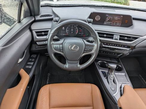 Used 2021 Lexus UX 200 w/ Premium Package FWD image 15