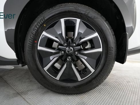 Used 2024 Toyota bZ4X Limited w/ Weather Package image 19