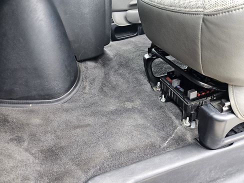 Used 2014 Chevrolet Express 1500 LT w/ LT Preferred Equipment Group AWD/4WD image 16