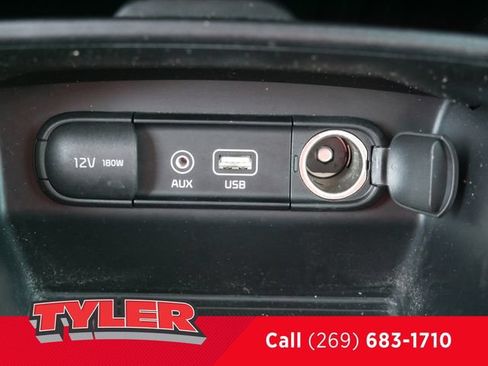 Used 2017 Kia Sorento FWD w/ LX Convenience Package image 32