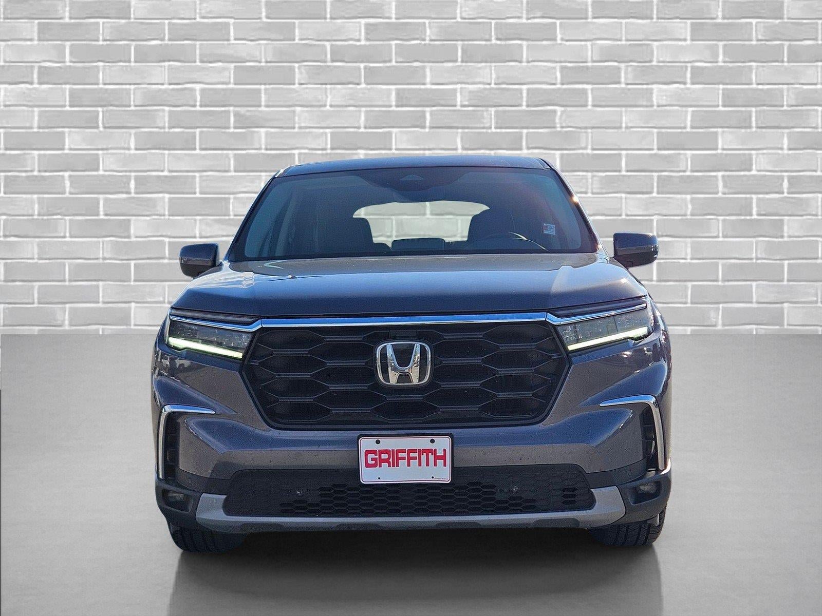 Used 2025 Honda Pilot EX-L image 2