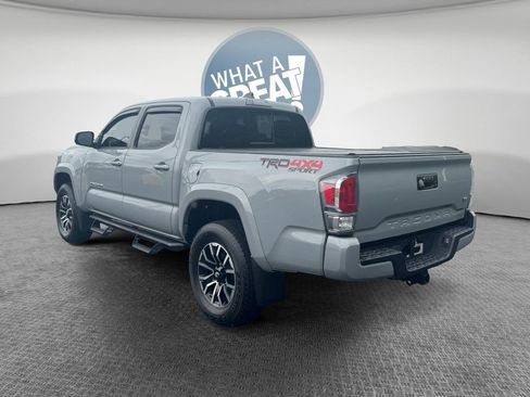 Used 2020 Toyota Tacoma TRD Sport AWD/4WD image 5
