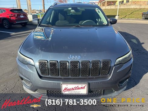Used 2020 Jeep Cherokee Latitude image 2