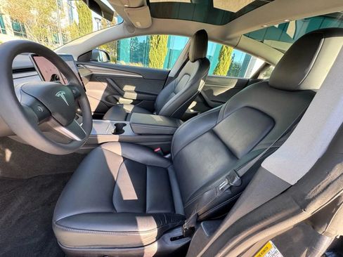 Used 2023 Tesla Model 3 Standard Range RWD image 12