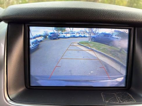 Used 2020 Chevrolet Suburban LT image 18