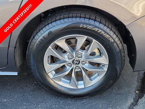 Certified 2024 Toyota Sienna LE image 30
