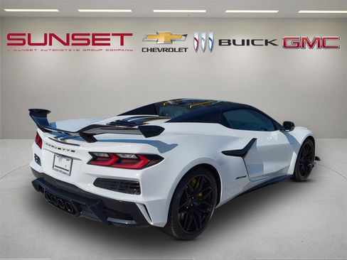 Used 2025 Chevrolet Corvette Z06 image 5