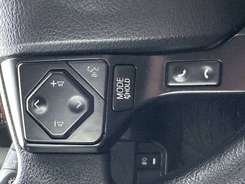 Used 2022 Toyota Tacoma SR AWD/4WD image 33