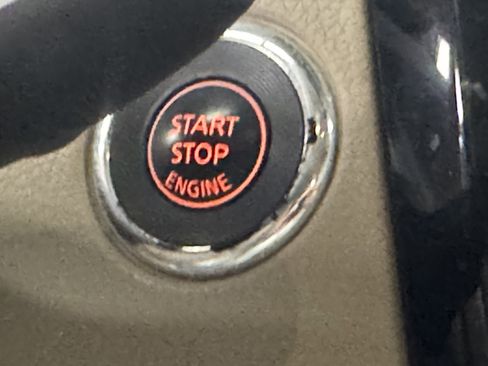 Used 2015 Nissan Rogue SL w/ SL Premium Package image 12