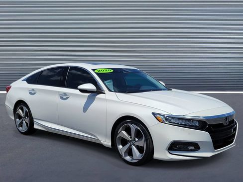Used 2020 Honda Accord Touring image 2