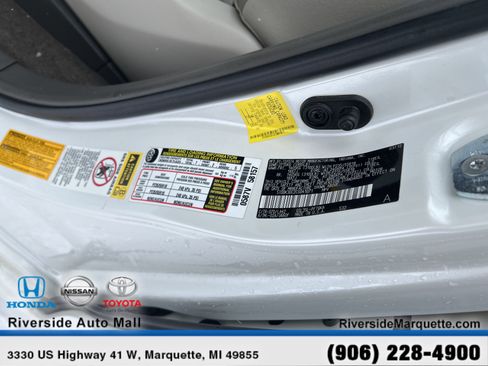 Used 2012 Toyota Sienna Limited w/ Premium Pkg image 14