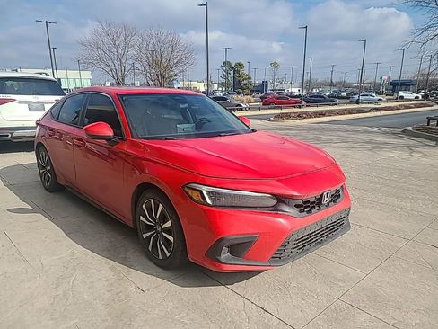 Used 2022 Honda Civic EX-L image 2