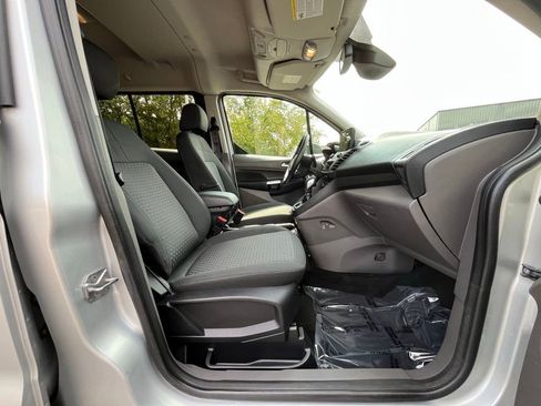 Used 2019 Ford Transit Connect XLT w/ Trailer Tow Package image 19