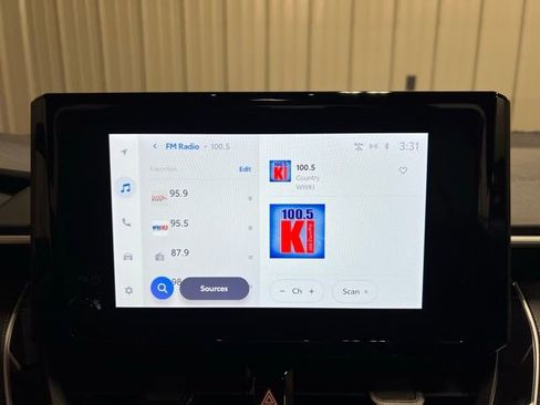 Used 2024 Toyota Corolla LE image 34