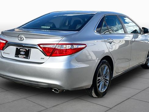 Used 2017 Toyota Camry SE FWD image 13