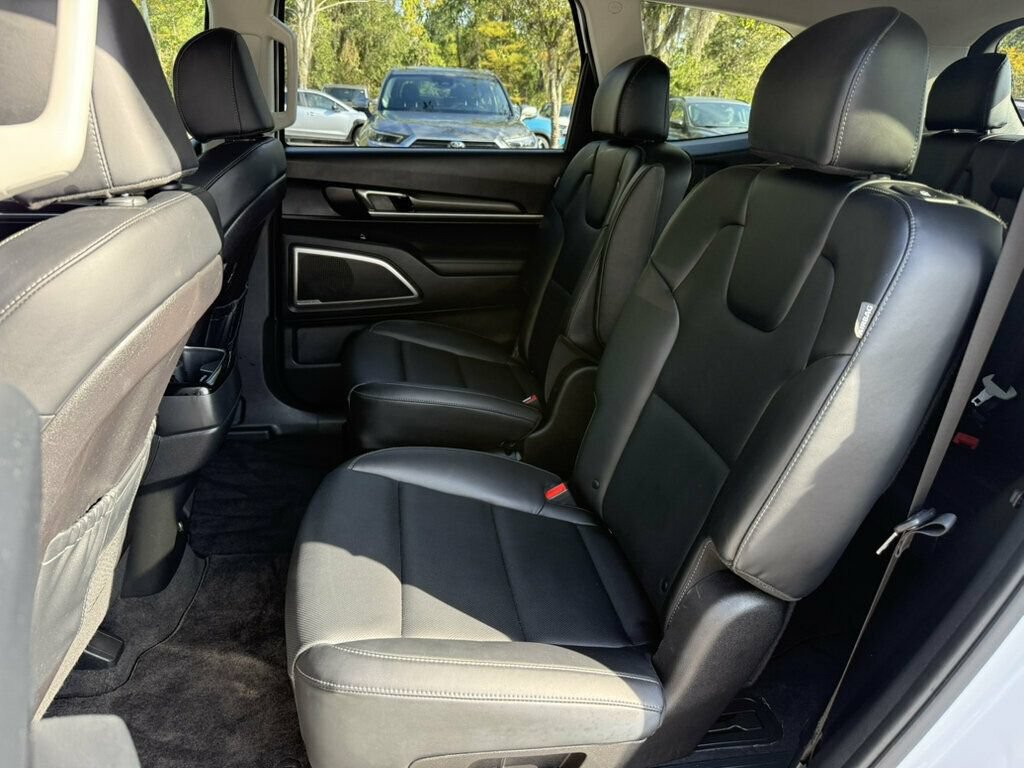 Used 2025 Kia Telluride S FWD image 9