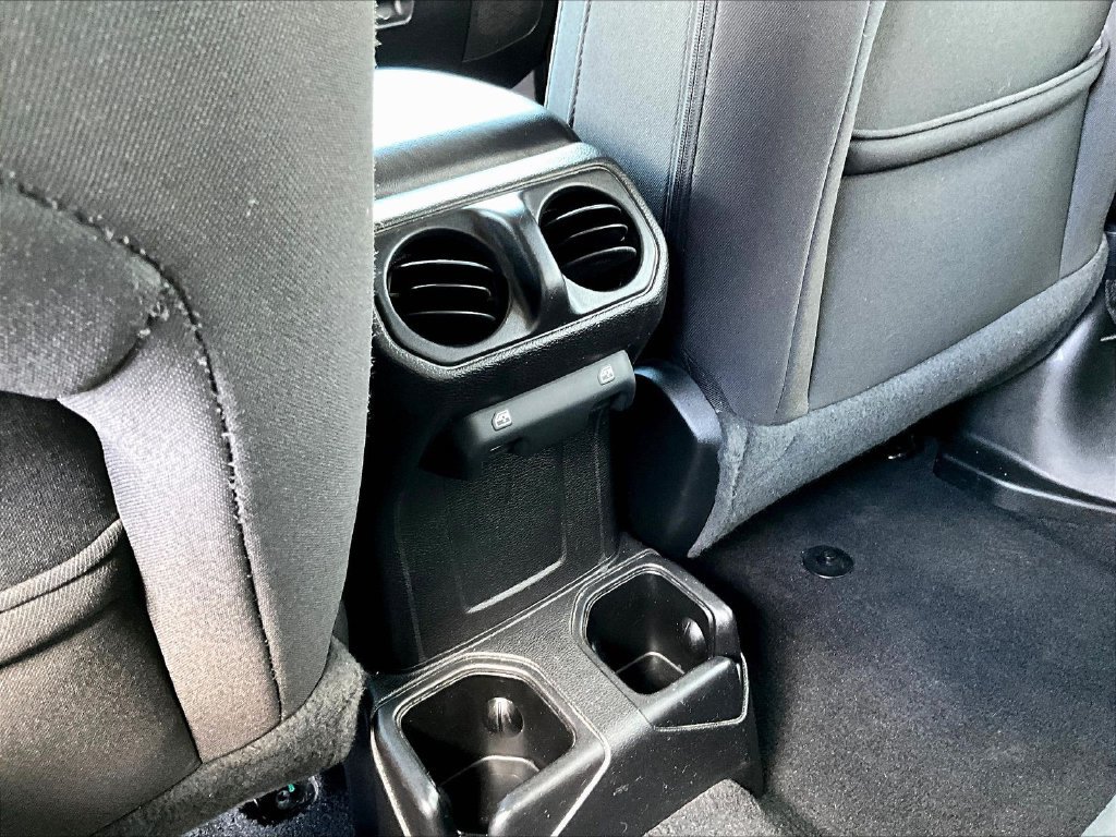 Used 2020 Jeep Wrangler Unlimited Sport AWD/4WD image 10