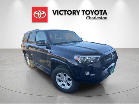 Used 2016 Toyota 4Runner SR5 image 2