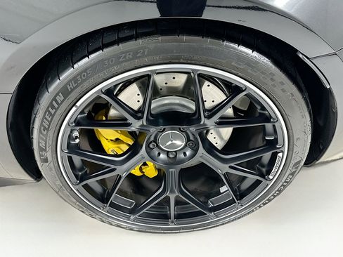 Used 2025 Mercedes-Benz AMG GT 63 image 32