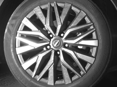 Used 2025 Nissan Altima 2.5 SV FWD image 13