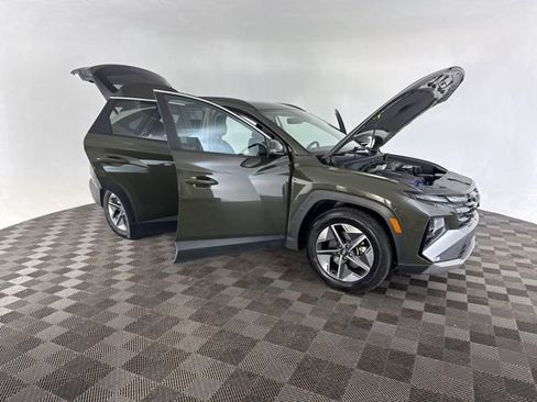 Used 2025 Hyundai Tucson SEL FWD image 14