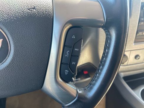 Used 2014 Chevrolet Express 1500 AWD image 21