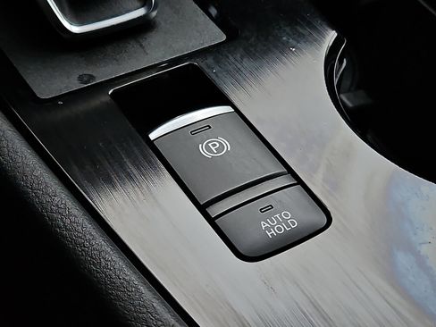 Certified 2023 Nissan Rogue SV w/ SV Premium Package image 22