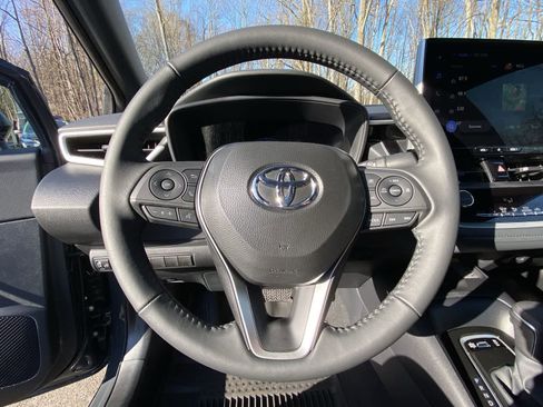 Certified 2025 Toyota Corolla SE image 33