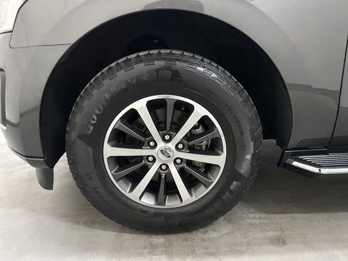Used 2019 Ford Expedition XLT w/ Equipment Group 202A AWD/4WD image 64