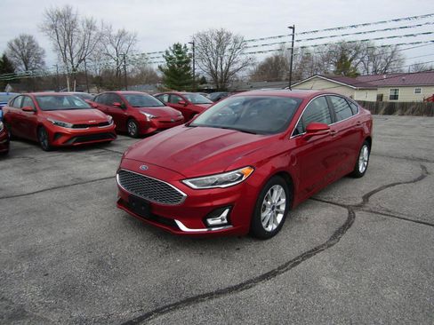 Used 2020 Ford Fusion Energi Titanium image 3
