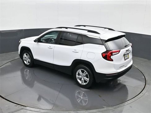 Used 2022 GMC Terrain SLE w/ Driver Convenience Package image 19