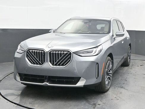 Used 2025 BMW X3 xDrive30i w/ Premium Package image 10