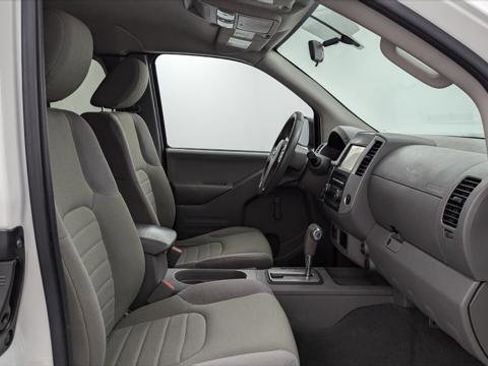Used 2019 Nissan Frontier S image 18