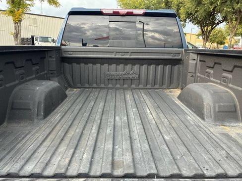 Used 2021 Chevrolet Silverado 1500 High Country w/ Technology Package AWD/4WD image 9