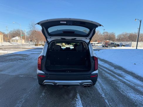 Used 2020 Kia Telluride EX w/ Towing Package image 8
