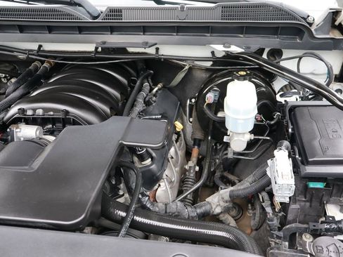 Used 2018 Chevrolet Silverado 1500 Custom w/ Custom Value Package RWD image 38