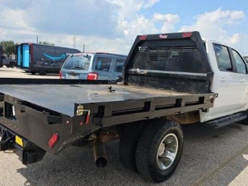 Used 2024 Chevrolet Silverado 3500 LT w/ Convenience Package image 3