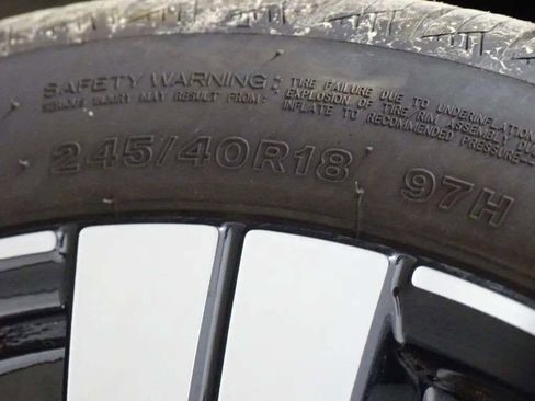 Used 2025 Mercedes-Benz C 300 4MATIC Sedan image 36