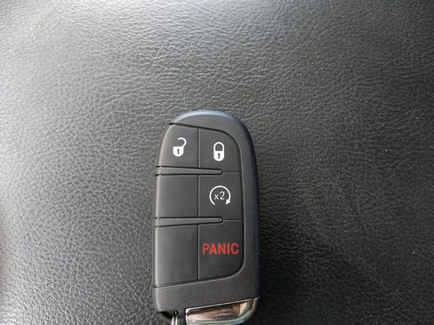 Used 2020 Jeep Wrangler Sport AWD/4WD image 32