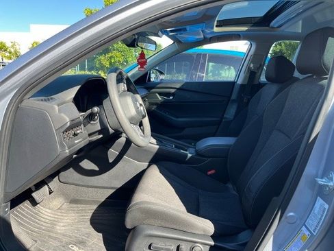 Used 2023 Honda Accord EX image 6