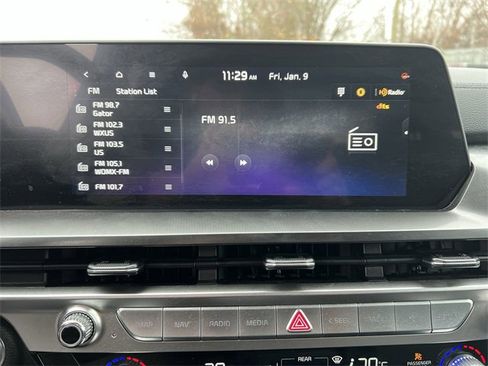 Certified 2025 Kia Telluride S image 16