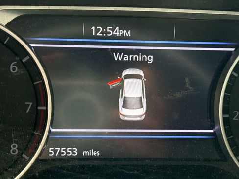 Used 2022 Nissan Sentra SV image 9