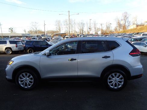 Used 2018 Nissan Rogue S FWD image 9