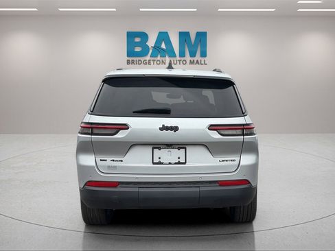 Used 2023 Jeep Grand Cherokee L Limited w/ Black Appearance Package image 6