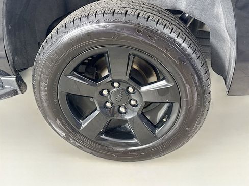 Used 2018 Chevrolet Tahoe LT RWD image 36