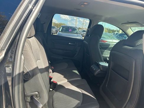 Used 2017 Chevrolet Traverse LT w/ Style and Technology Package image 36