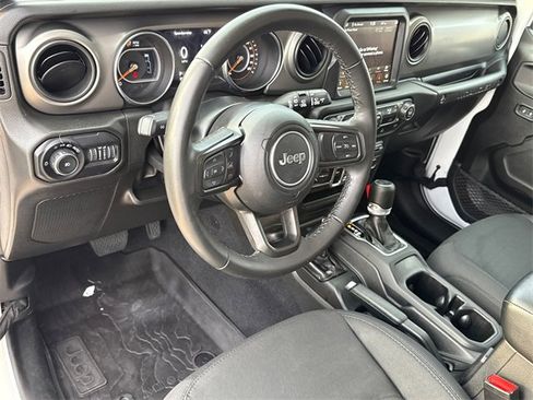 Used 2022 Jeep Wrangler Unlimited Sport image 21