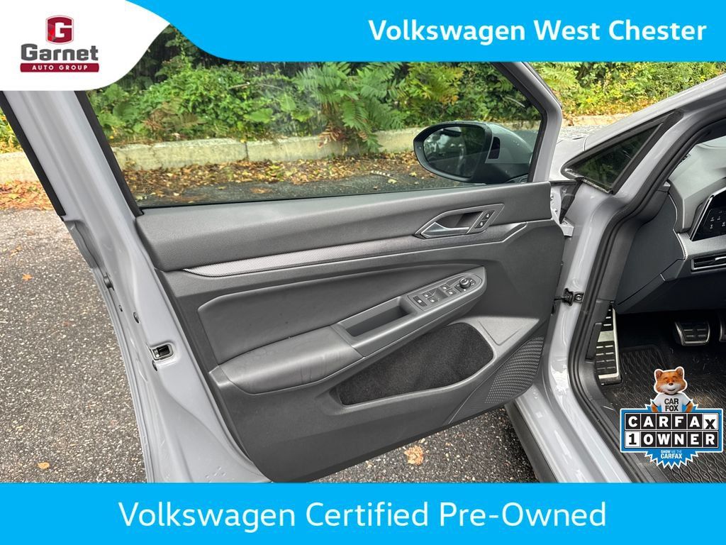 Certified 2025 Volkswagen GTI Autobahn FWD image 11