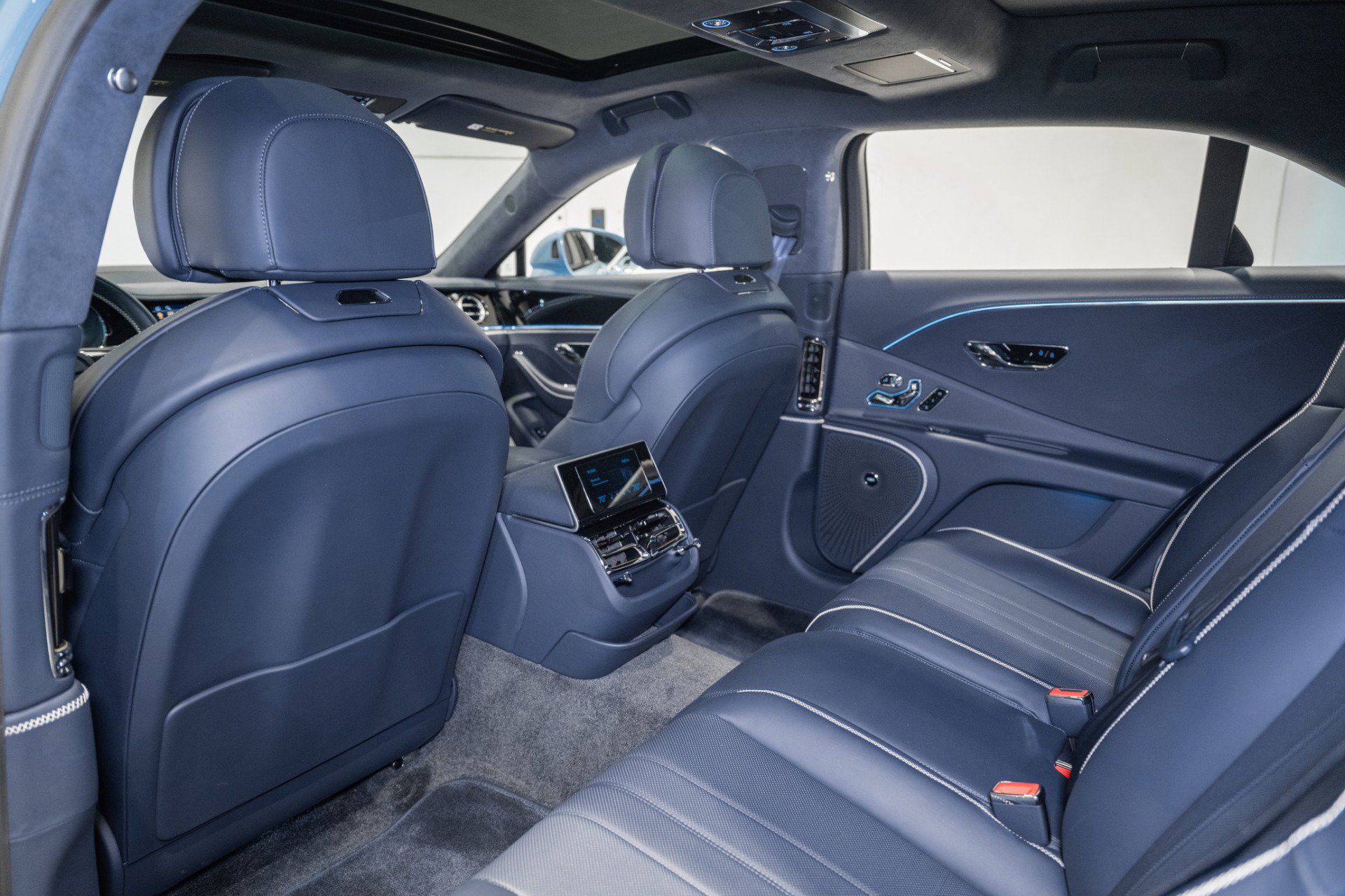 Used 2024 Bentley Flying Spur V8 AWD/4WD image 21