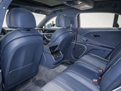 Certified 2024 Bentley Flying Spur V8 AWD/4WD image 21